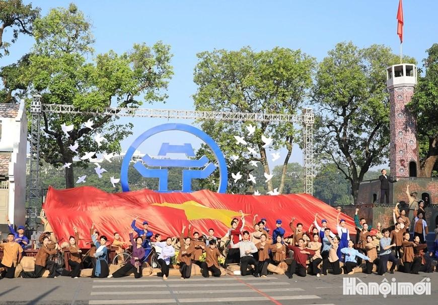 Hùng tráng 'Ngày hội văn hóa vì hòa bình' chào mừng 70 năm Ngày Giải phóng Thủ đô