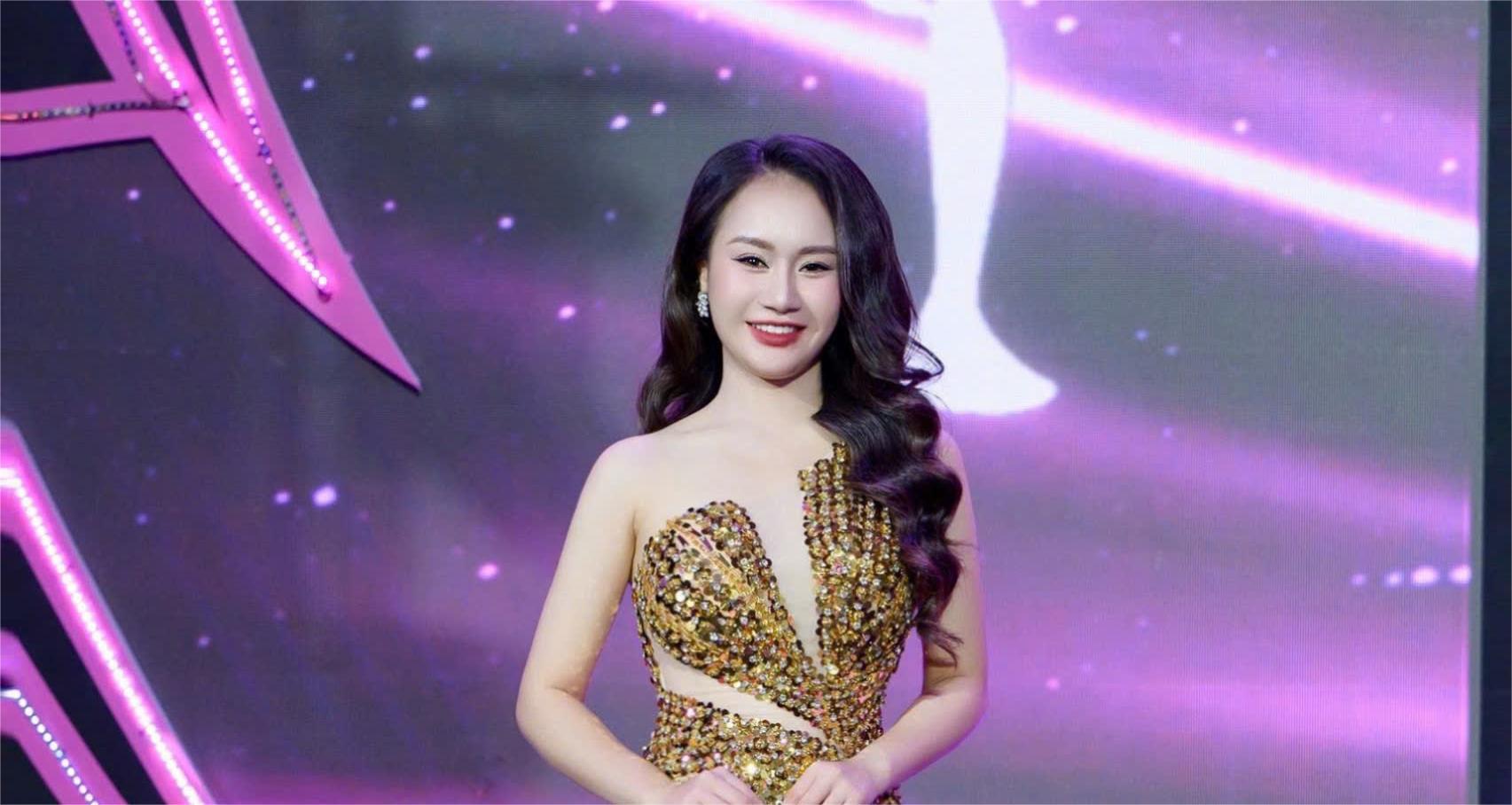 MC Quỳnh Dung – Nét duyên và bản lĩnh của người dẫn chương trình tại Hoa hậu Doanh nhân Du lịch Thế giới 2025