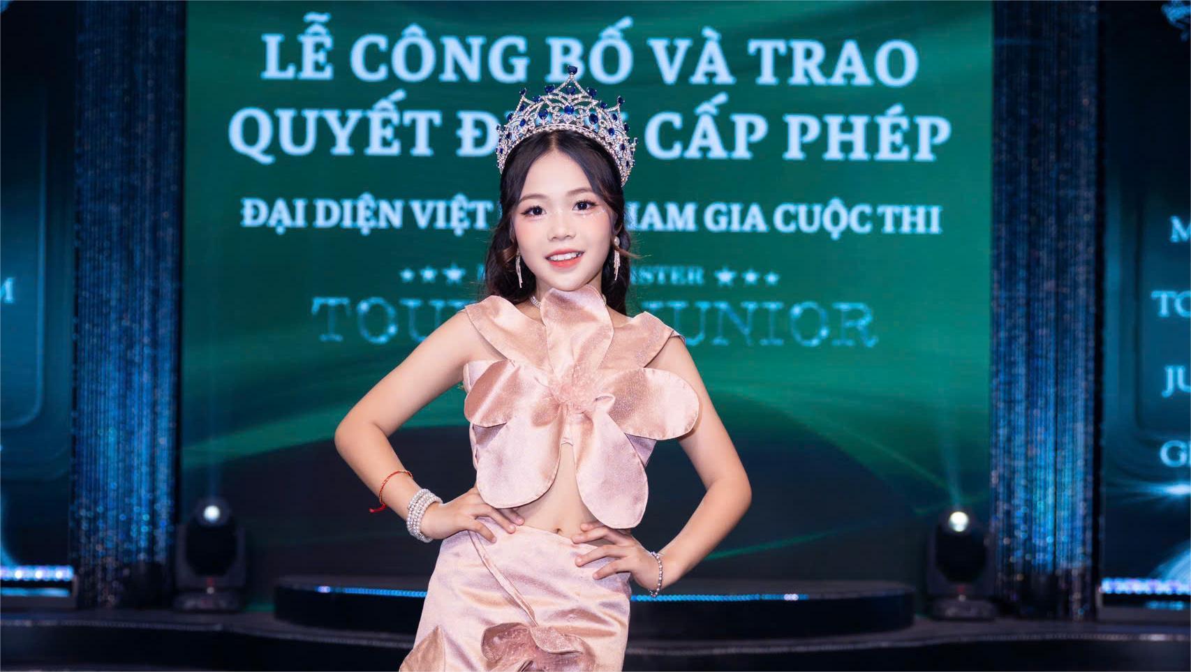 Á Quân “Siêu Mẫu Nhí Toàn Năng” Nguyễn Phạm Hà Linh – Khách Mời Đặc Biệt Tại Lễ Công Bố Đại Diện Việt Nam Tham Gia Miss & Mister Tourism Junior Global