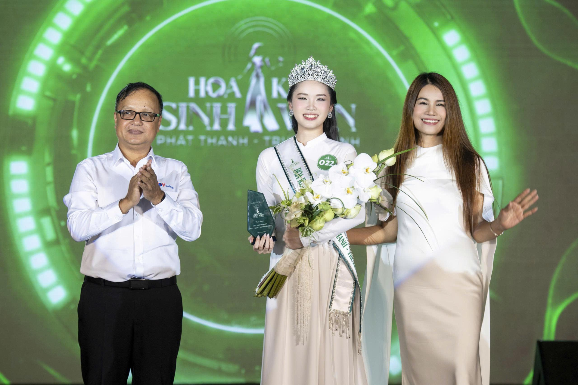 Nguyễn Ngọc Phương Trinh đăng quang Hoa khôi Sinh viên Phát thanh – Truyền hình 2025