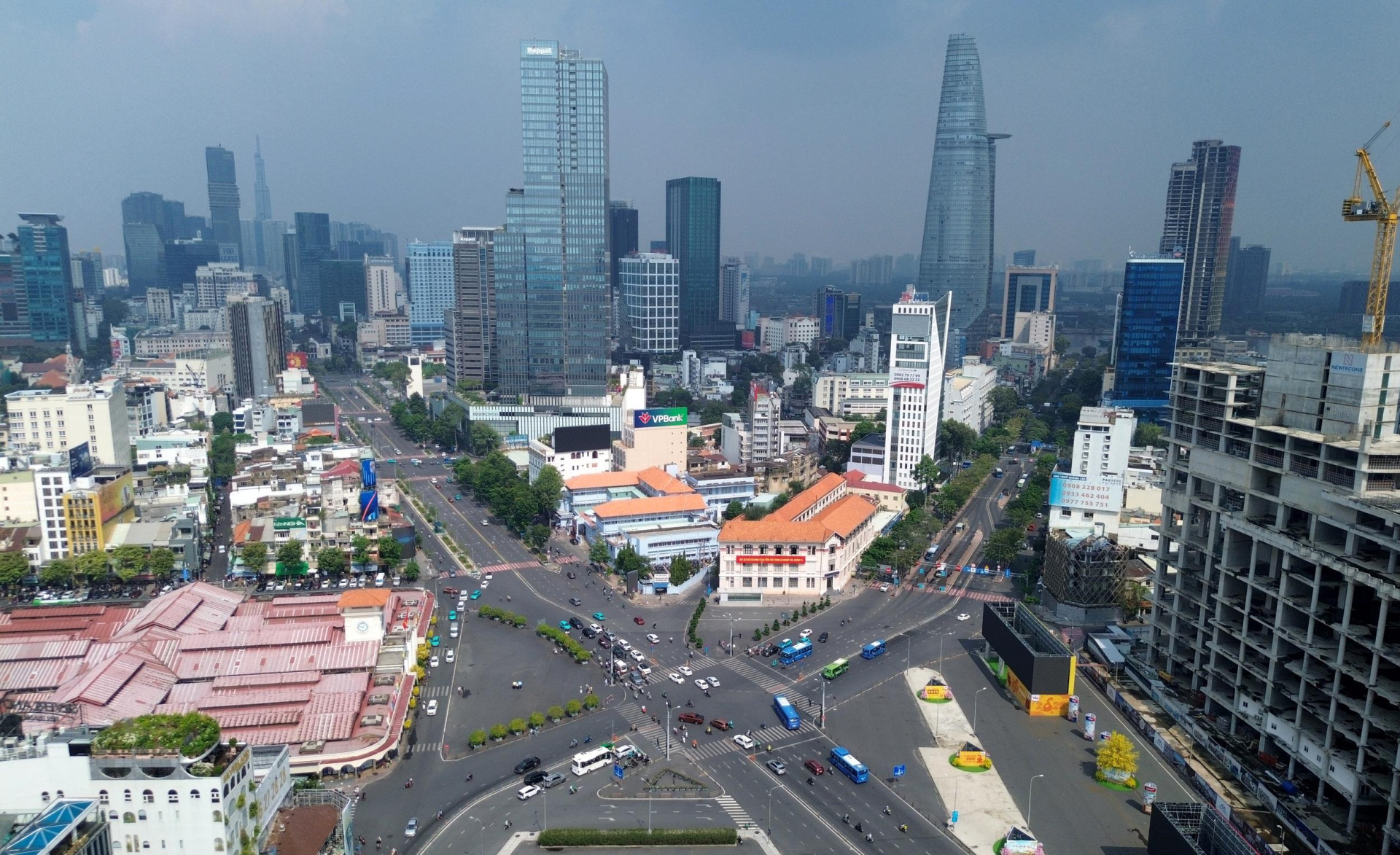 Dự án không chỉ giúp phát triển giao thông công cộng mà còn mở ra trục phát triển mới DJI_0918