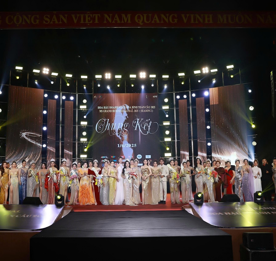 Ma Thị Thanh Huyền đăng quang Hoa hậu Doanh nhân Hoà bình toàn cầu 2025