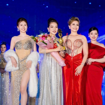 Nguyễn Thị Ngọc Thu: Vẻ đẹp trí tuệ tỏa sáng, chinh phục danh hiệu cao quý tại đêm chung kết cuộc thi Hoa hậu Doanh nhân Sắc đẹp Việt Nam 2025