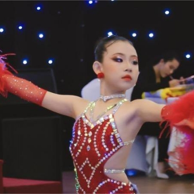 VẬN ĐỘNG VIÊN LAI GIA LINH – CHỦ NHÀ ẤN TƯỢNG TẠI GIẢI KHIÊU VŨ THỂ THAO VÀ NGHỆ THUẬT CÚP THIÊN NAM MỞ RỘNG LẦN 1 – 2025