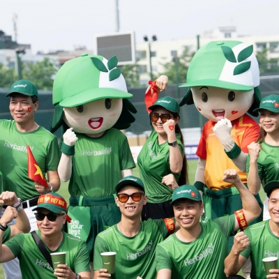 Herbalife Việt Nam tiếp sức cho các Đội tuyển Bóng đá Quốc gia Việt Nam