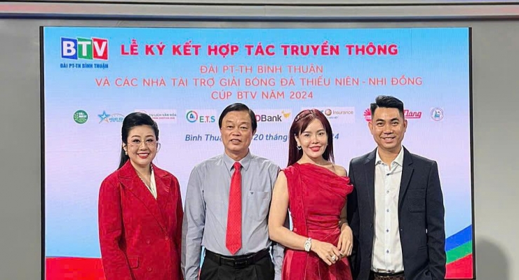 Á hậu Ánh Quyên với vai trò BGK Hoa Hậu Biển Việt Nam 2024 tham dự buổi lễ ký kết hợp tác của cuộc thi với Đài Phát thanh - Truyền hình Bình Thuận 