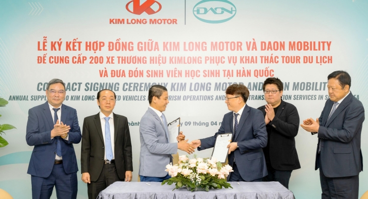 KIM LONG MOTOR HUẾ xuất khẩu 200 xe buýt điện hiện đại sang Hàn Quốc