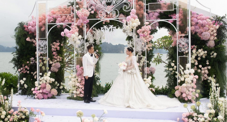 Hồ Quỳnh Hương tìm thấy hạnh phúc ngọt ngào sau những ngày chênh vênh